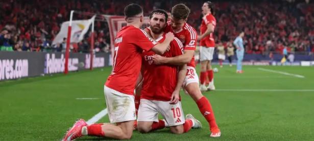 开云体育网站入口-包含亚洲顶尖球队展开对抗，场上对决惊险刺激的词条