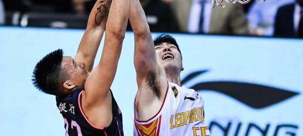 开云体育链接-包含广东东莞银行队球员表现出色，力保胜利的词条