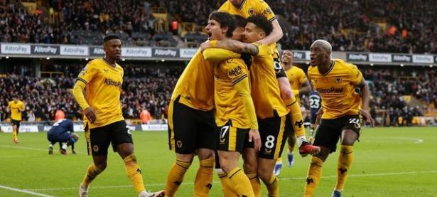 开云体育官方登录入口-沃尔夫斯堡带领球队再次获胜