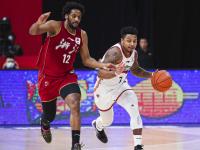 开云体育地址-昆汀-皮特森协助球队取胜的简单介绍