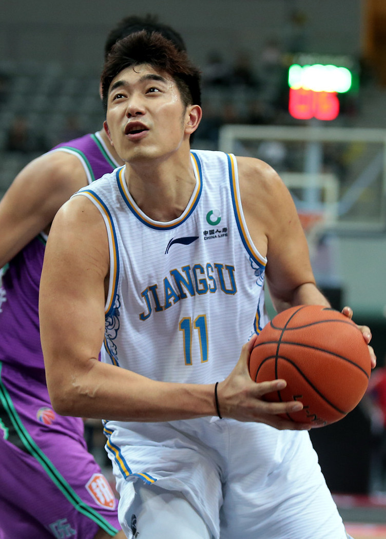 包含强队和劲旅对决，赛场火药味十足的词条