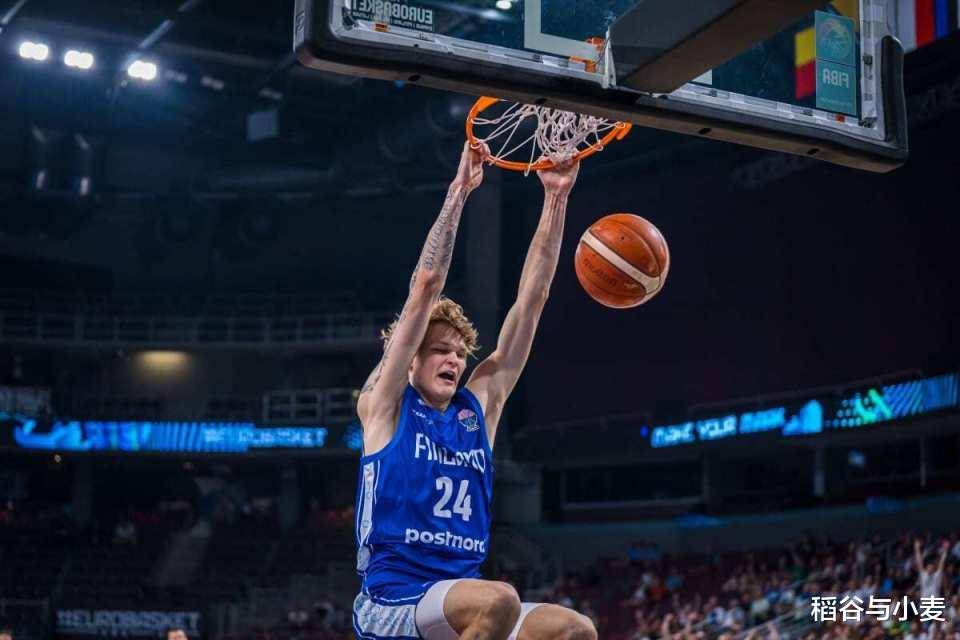 芬兰选手在比赛中表现出非凡的技巧 芬兰选手在比赛中表现出非凡的技巧