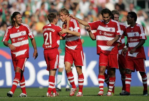 巴黎客场大胜图卢兹,全取三分稳坐次席的简单介绍 巴黎客场大胜图卢兹,全取三分稳坐次席的简单介绍