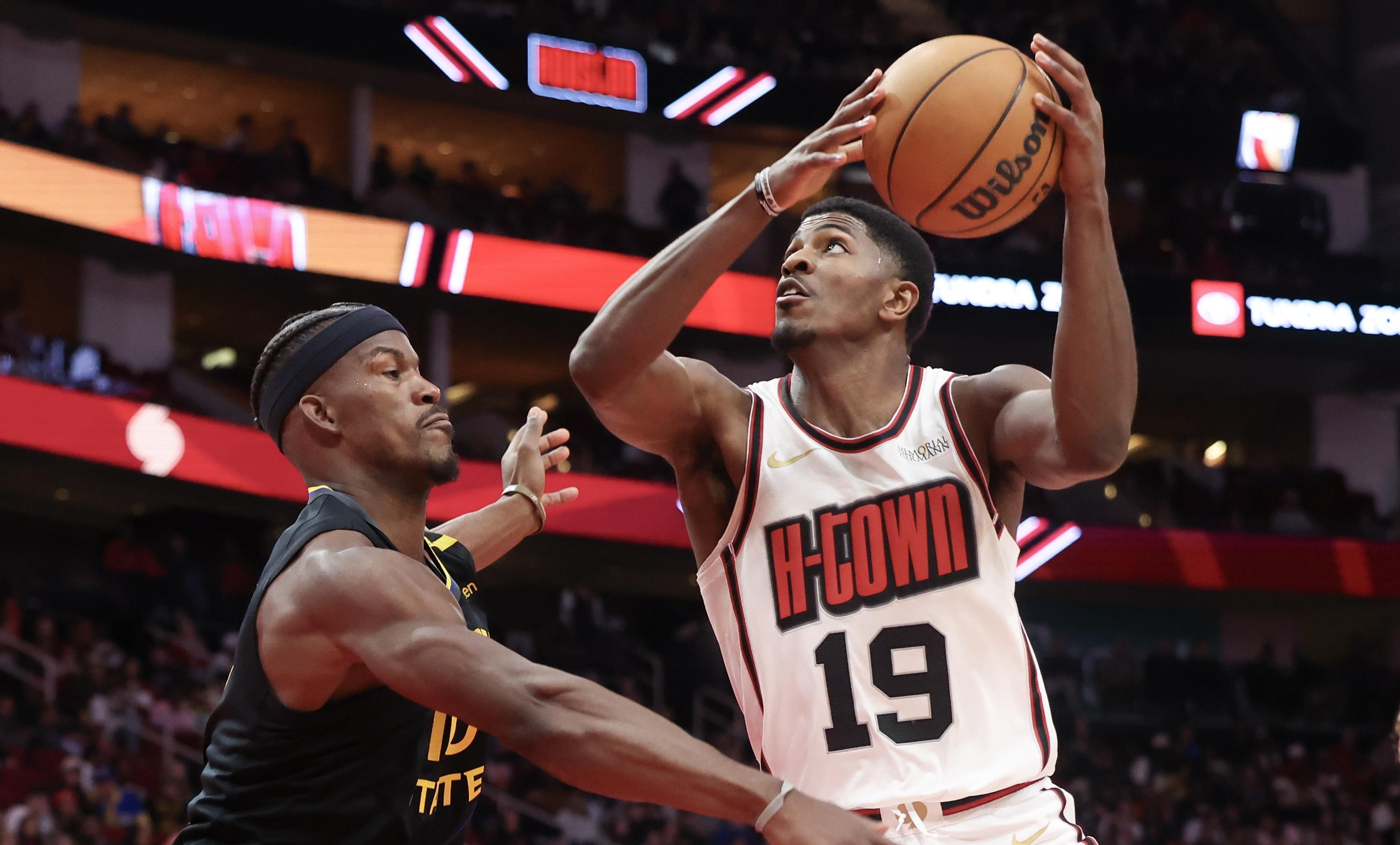 关于热火险胜公牛，尼克斯被雄鹿逆转，东部强队逐步凸显实力的信息